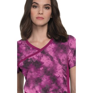 1049PR koi Lite Stretch Raquel Mock-Wrap Haut Imprimé - Heather Raspberry Tie Dye