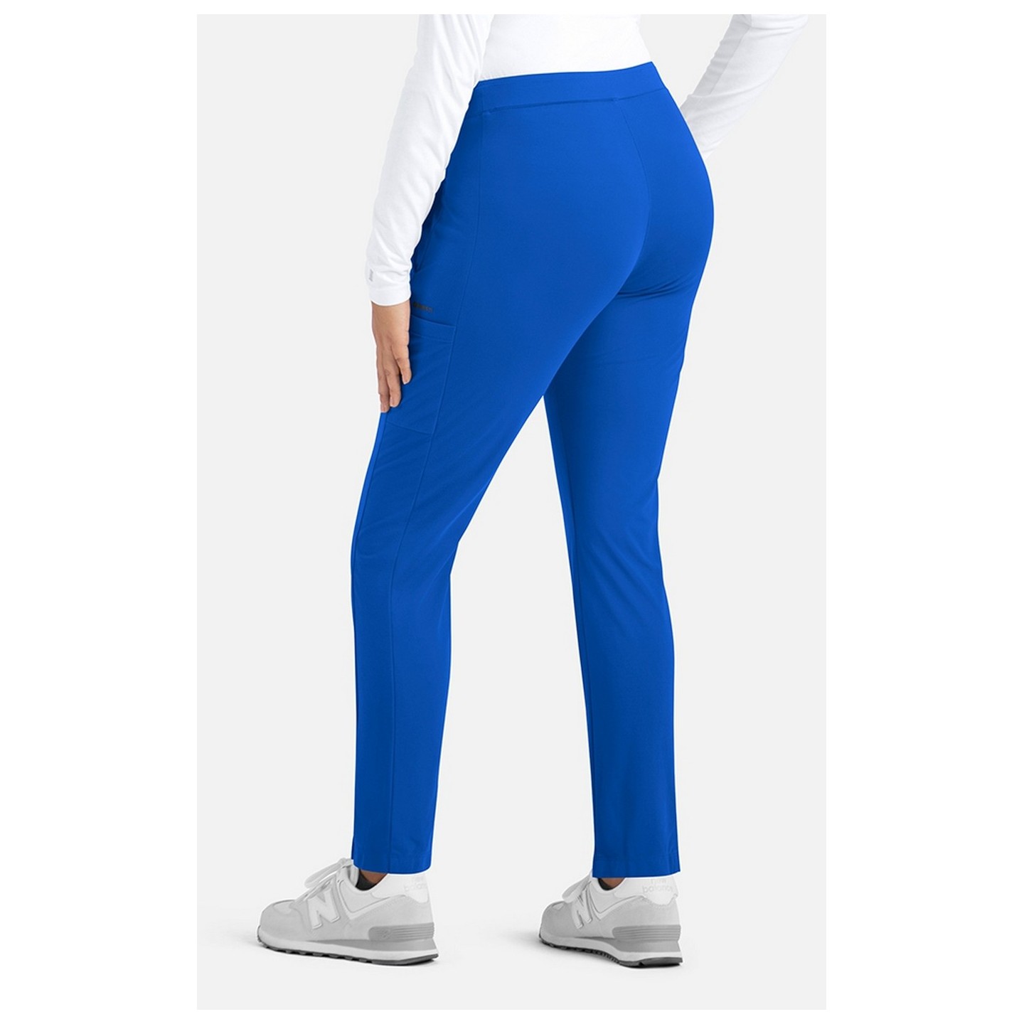 60301 Focus Flat Front Tapered Leg Knit Pant by Maevn