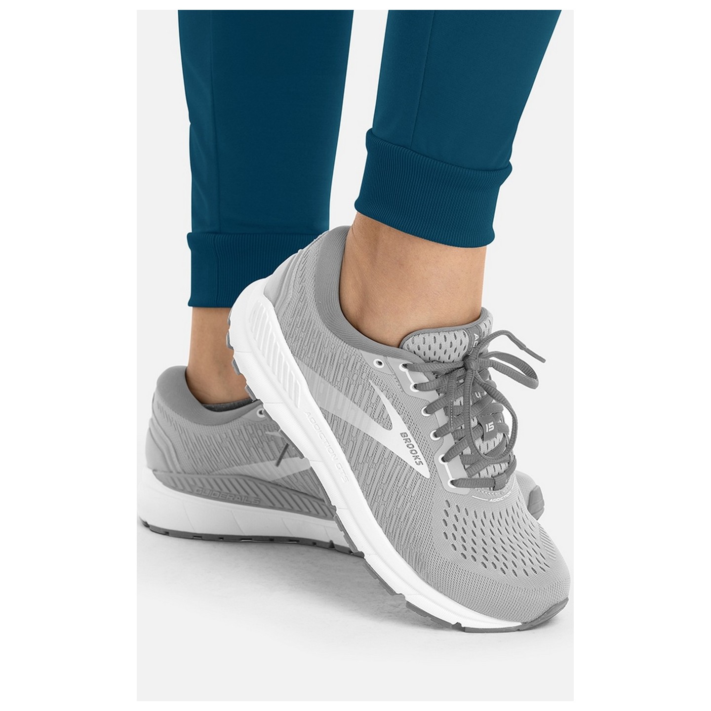 60302 Focus Pantalon Jogger à Jambe Mince et Taille Élastique par Maevn