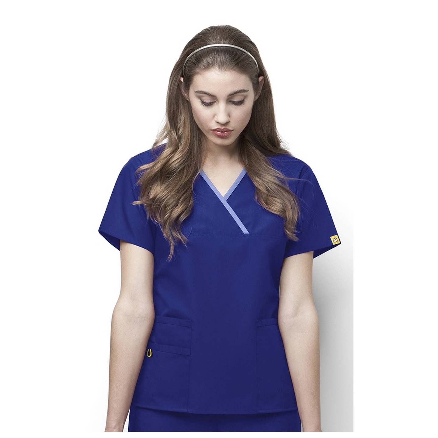 6026 WonderWink Origins Charlie – Haut contrastante avec col en Y - Galaxy Blue