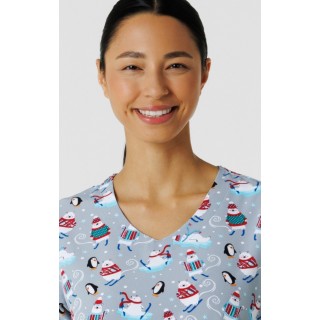 Z12213 Zoe + Chloe Curved V-neck Print Scrub Top - 'Tis the Ski-son