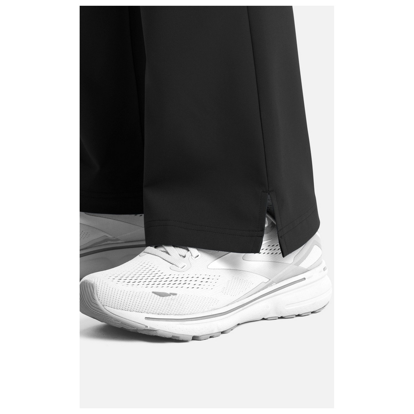 5093 Momentum Flare Leg 7 Pocket Cargo Pant by Maevn 