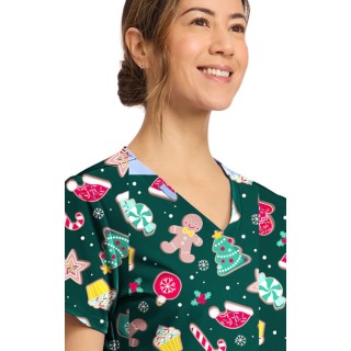 CK856 V-Neck 2 Pocket Print Top by Cherokee - Waiting for Santa