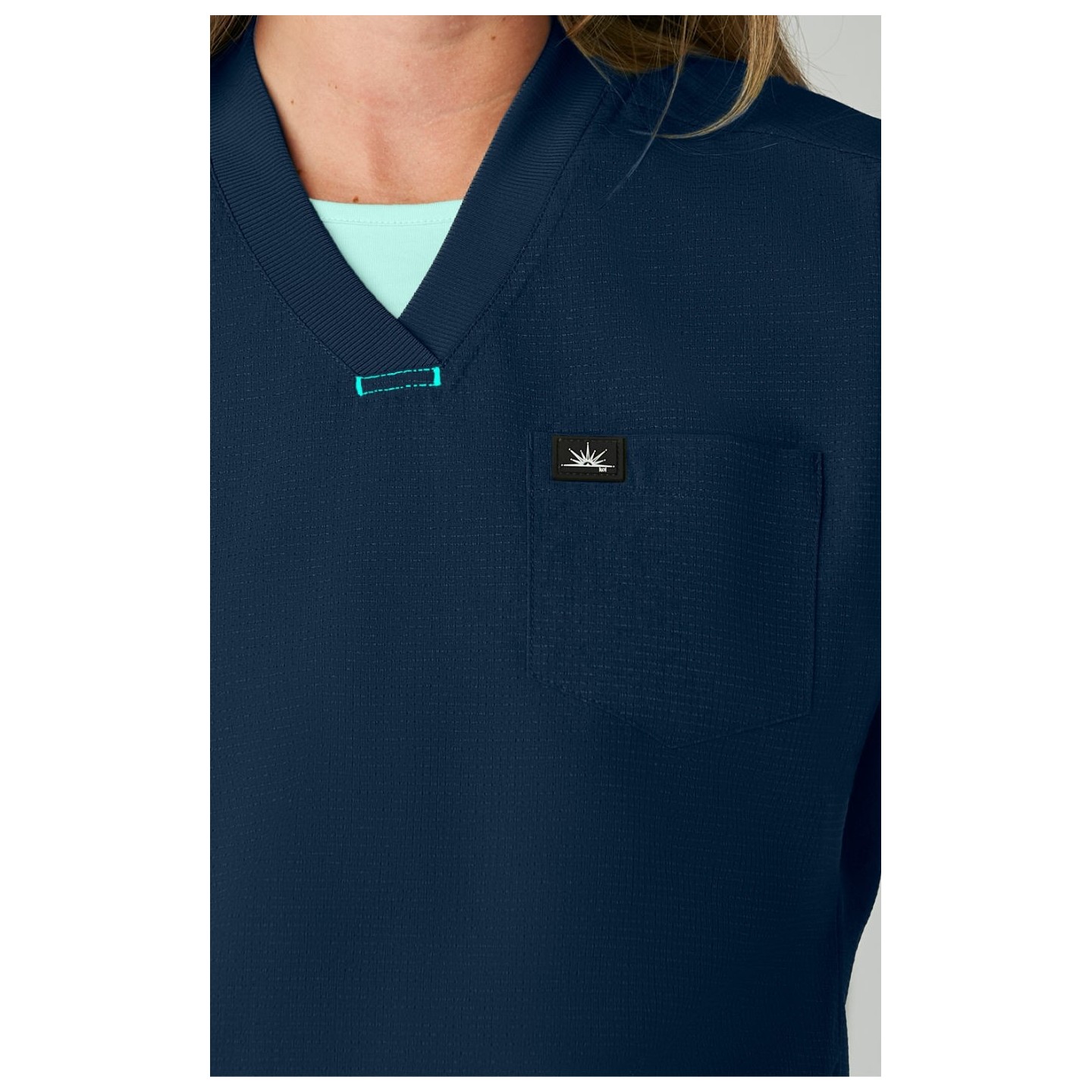 1143 Solis Haut Courte avec Manches Dolman 'Trinity' par koi