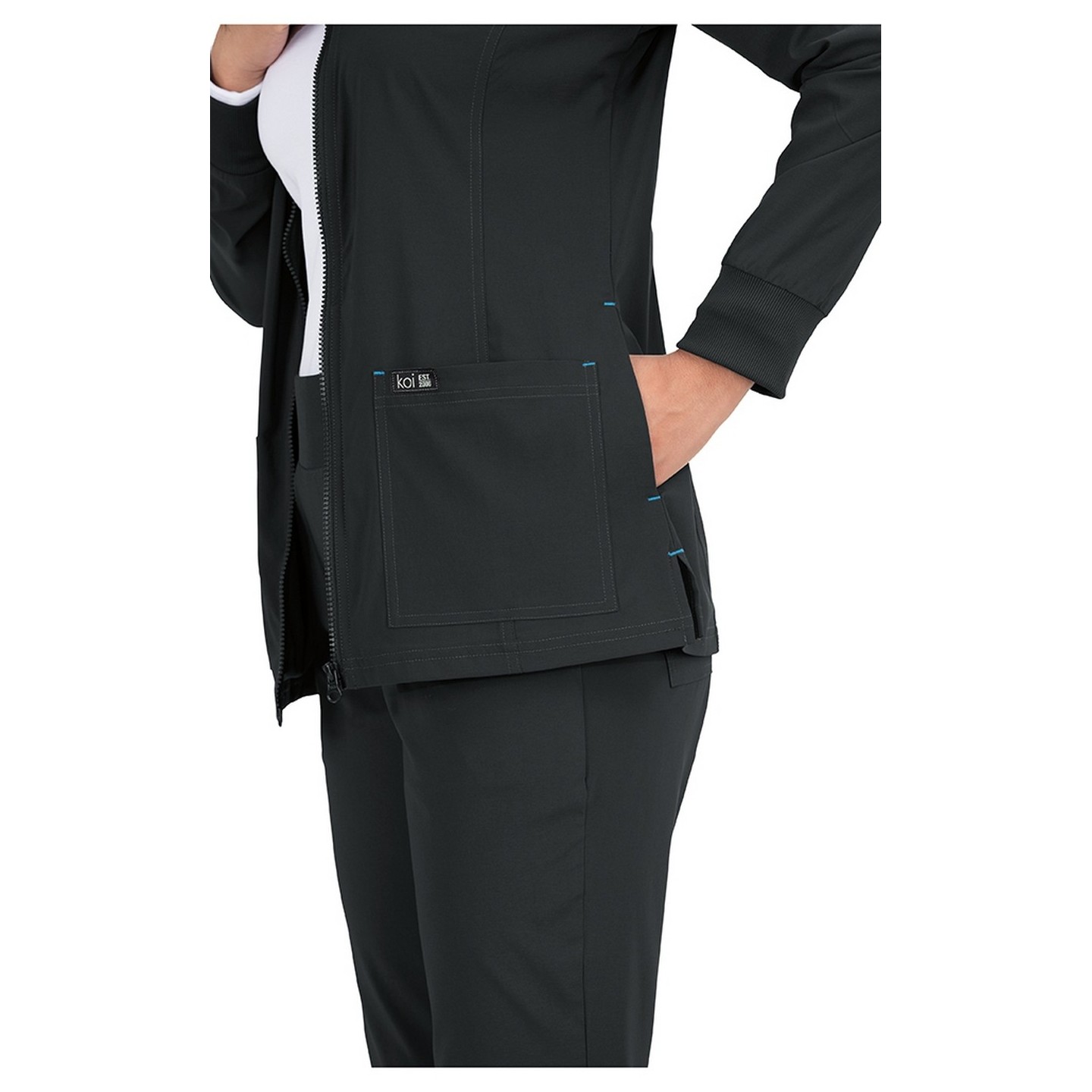 450 KOI Basics Andrea Scrub Veste