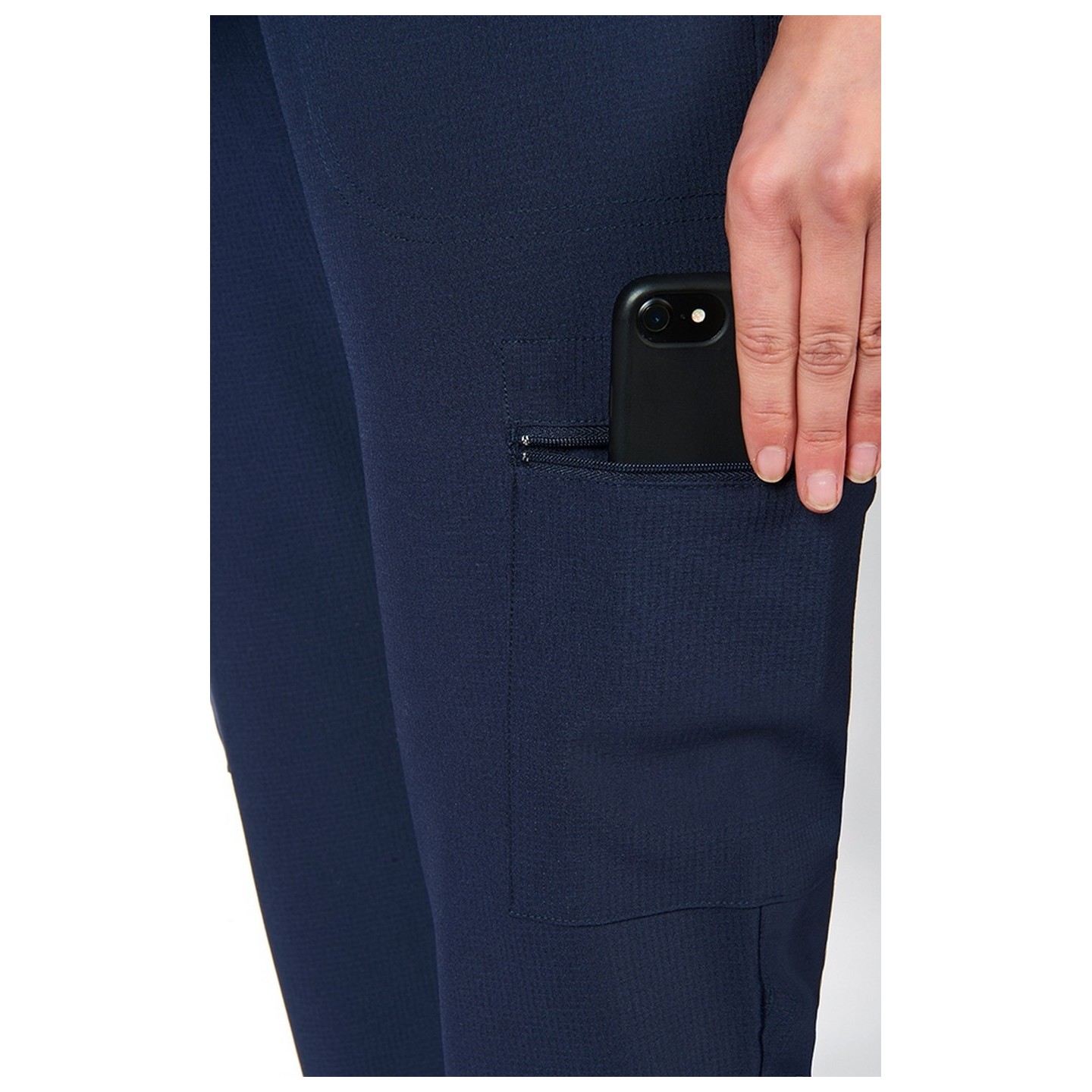 P8011 The JenniX - Ridiculously Soft Mentality by MOBB - Pantalon coupe jogger avec cordon élastique